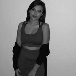 Meet your Posher, Rebeca